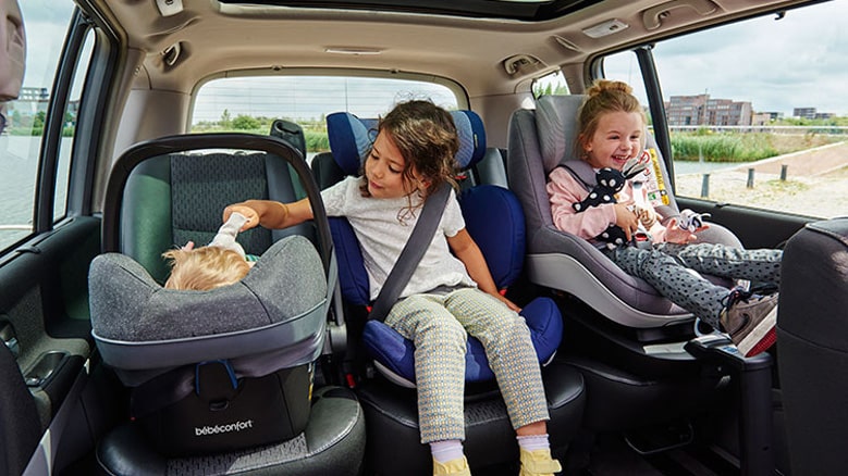 Child Friendly Taxi Paris Charles de Gaulle Airport